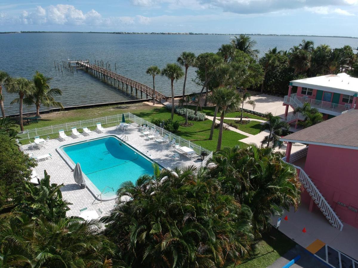 Caribbean Shores Vacation Rentals Дженсен-Бич Экстерьер фото