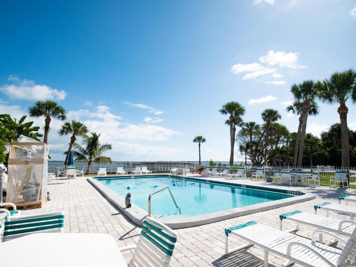 Caribbean Shores Vacation Rentals Дженсен-Бич Экстерьер фото