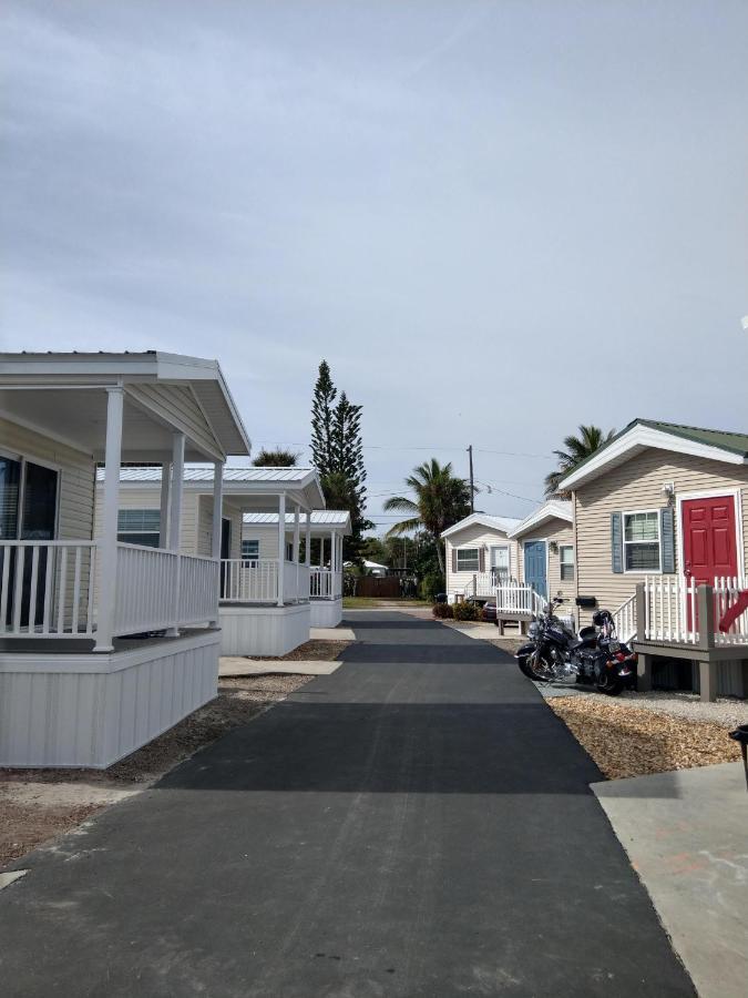 Caribbean Shores Vacation Rentals Дженсен-Бич Экстерьер фото